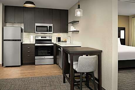 1 Bedroom Corner Suite, 1 Bedroom Suite, 1 King, Sofa bed