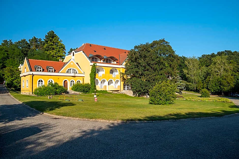 Cseri Vendégház
