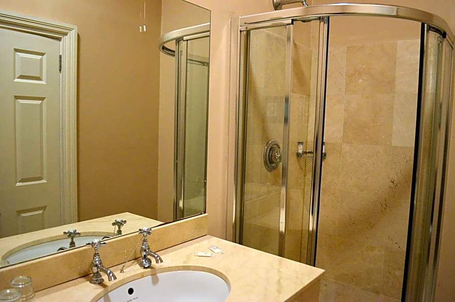 The Cliff House Hotel