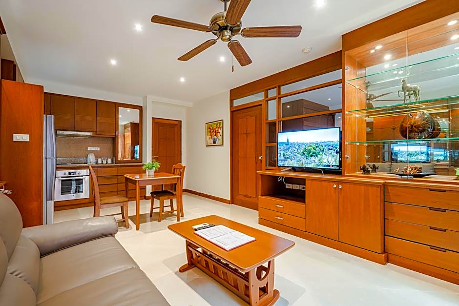 The Whitehouse Condotel