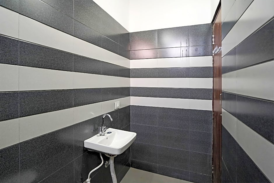 Hotel O Flagship Hotel Lotus Highway Inn