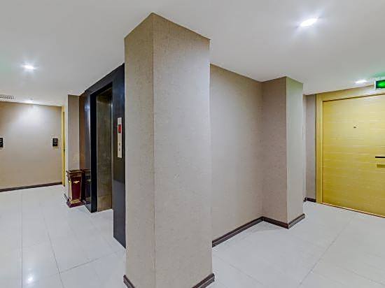 Hello Hotel (Guangzhou Railway Station Zhanqian Road)