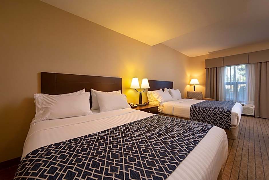 Photo 1 of 13 of 2 Queen Beds, Accessible