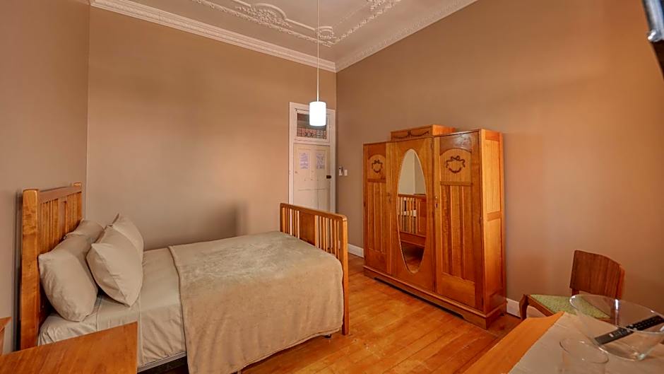 Photo 1 of 7 of Double Room