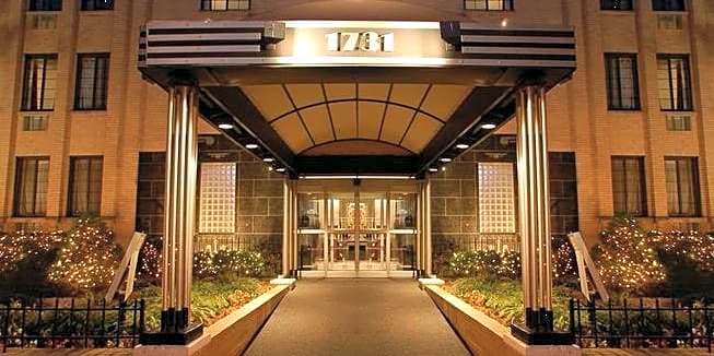 Carlyle Suites Hotel