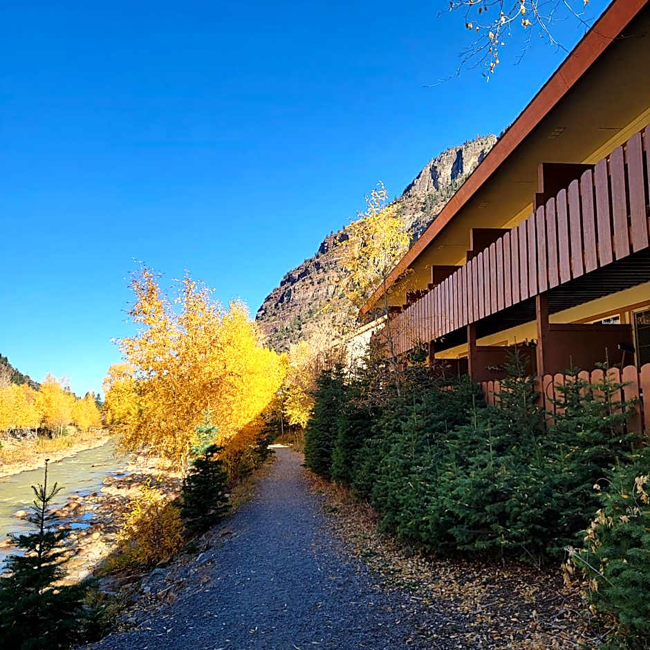 Hot Springs Inn