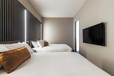 Quadruple Room with Mountain View