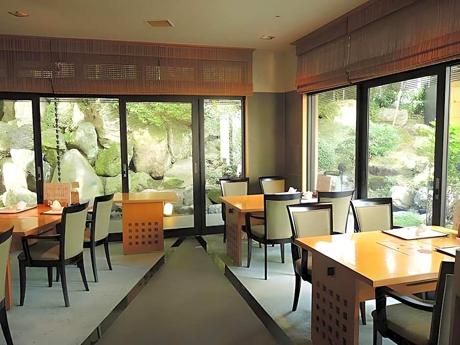 Kanazawa Hakuchoro Hotel Sanraku