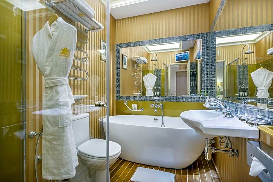 Imperial Hotel & Restaurant