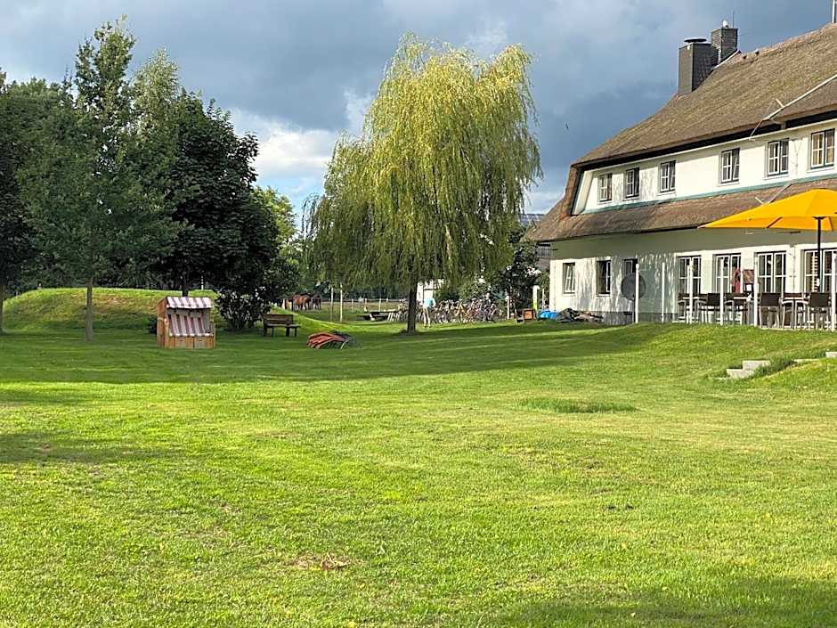 Friesenhof Hotel-Restaurant-Reitanlage