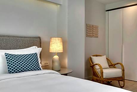 Deluxe Room, 1 King Bed, Balcony, Resort View (1 King Bed)