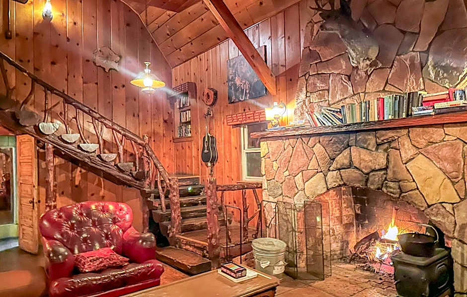 ITH Big Bear Lake Hostel & Retreat Center