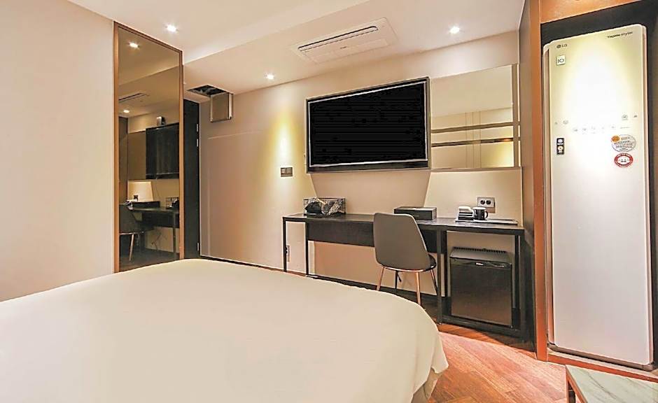 FrenchCode Hotel