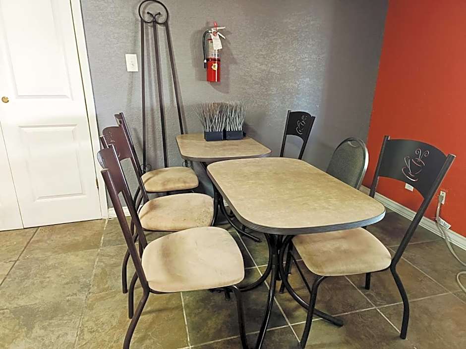 Woodfield Inn & Suites Hotel O, Yoakum TX 111