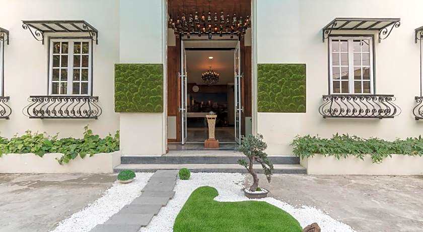 RedDoorz Plus @ Pondok Labu