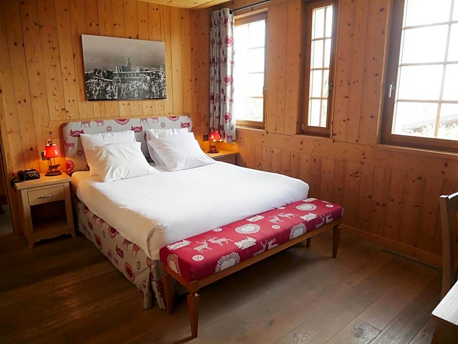 Between Boutique Hotel