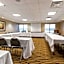 Holiday Inn Express & Suites Hebron - Cincinnati Airport