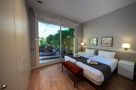 Premier One-Bedroom Apartment