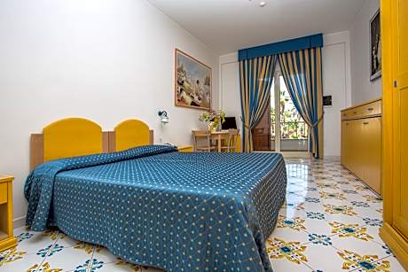 Studio for 2 people