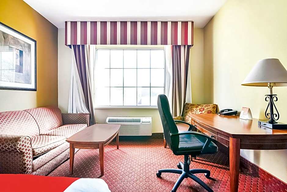 OYO Townhouse Oklahoma City Airport