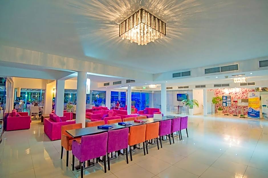 Marlita Beach Hotel Apartments