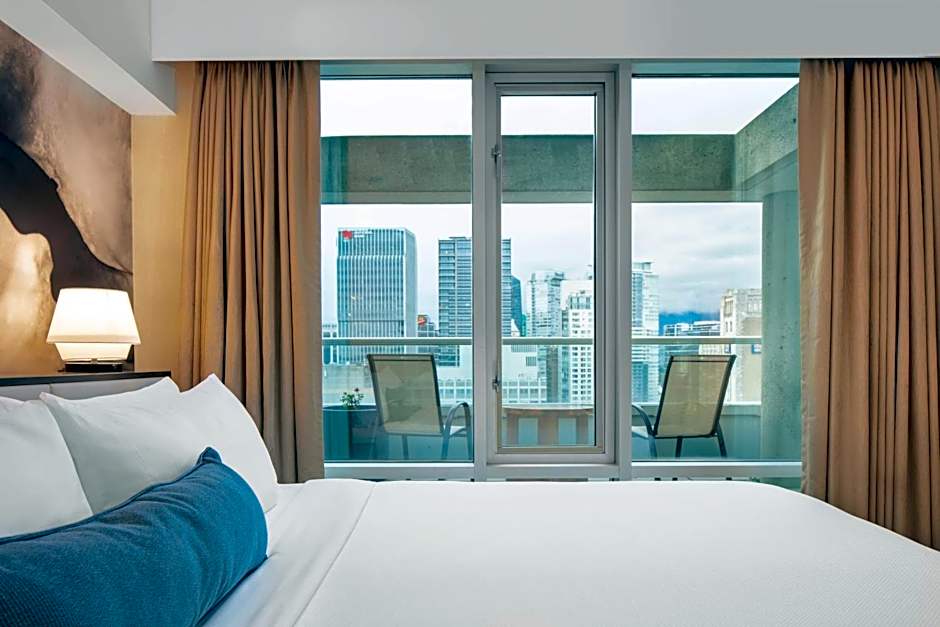 Delta Hotels by Marriott Vancouver Downtown Suites