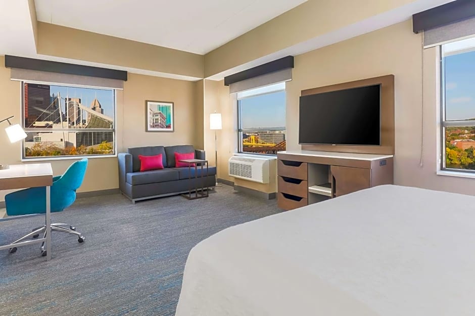 Hampton Inn By Hilton And Suites Pittsburgh-Downtown