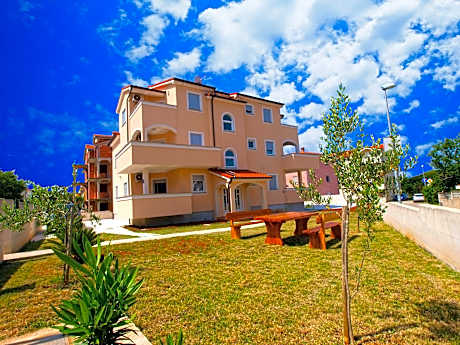 Apartment 396