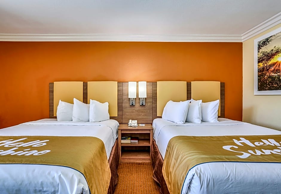 Days Inn by Wyndham Palm Springs