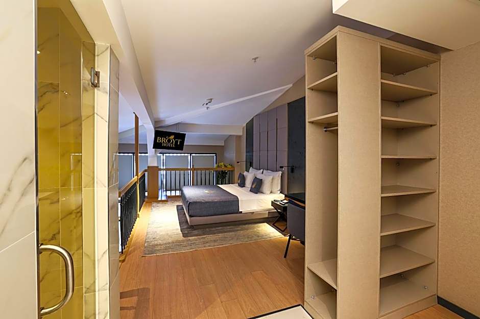Photo 1 of 18 of Penthouse