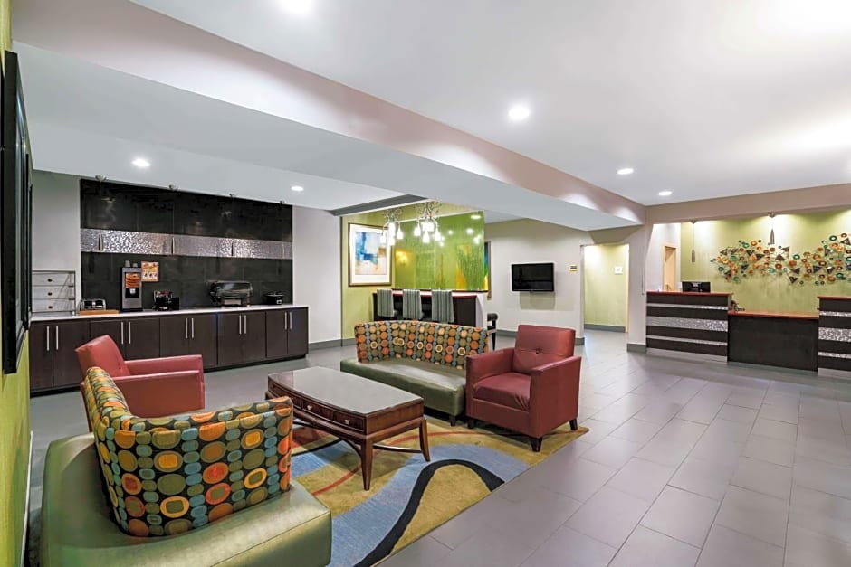 La Quinta Inn & Suites by Wyndham Lebanon