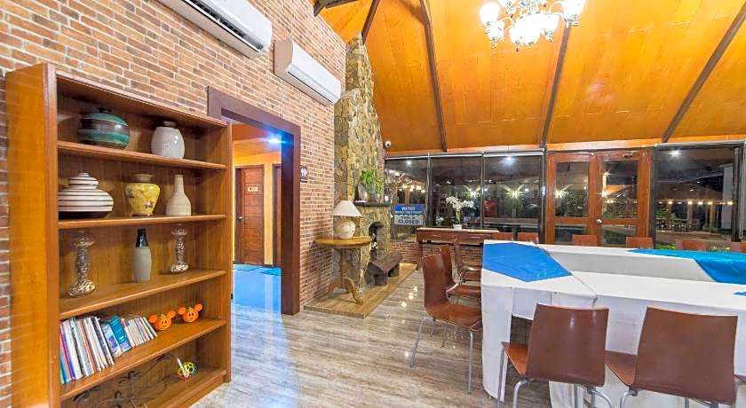 RedDoorz Plus @ Starhomes Olivianville