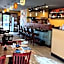 La Quinta Inn & Suites by Wyndham San Francisco Airport West