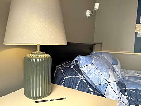 Single Room with Shared Bathroom