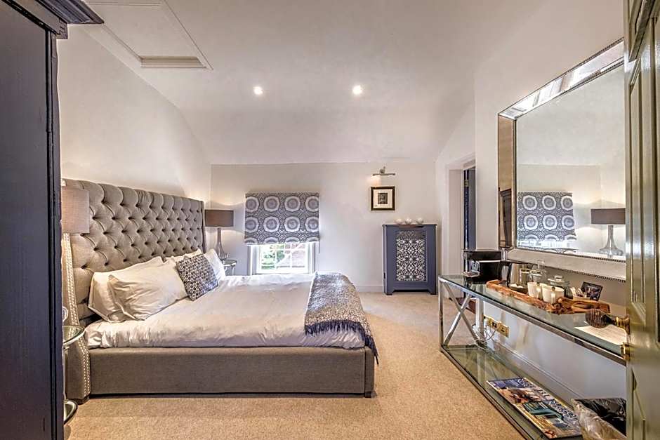 The Black Lion, Long Melford