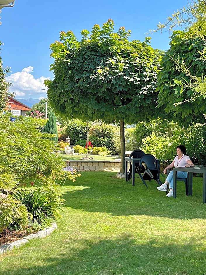 Eremes Rooms & Apartments