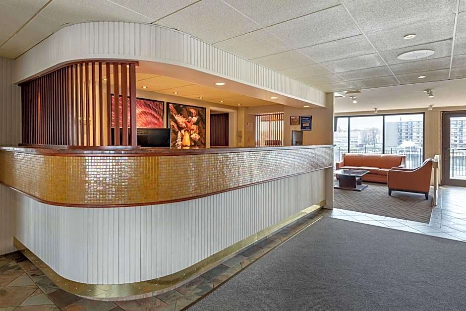 Best Western Plus Captain's Quarters