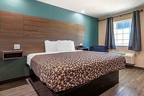 1 King Bed, Nonsmoking