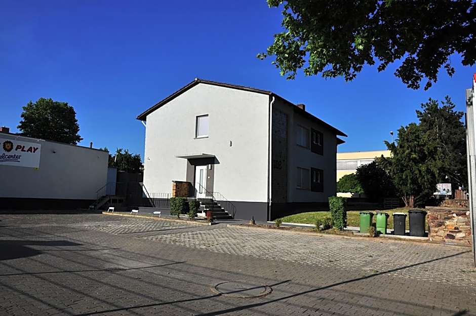 Weisenau Plaza