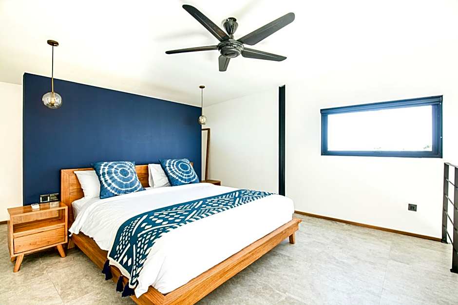 Modern Spacious Loft 200m from the beach Canggu