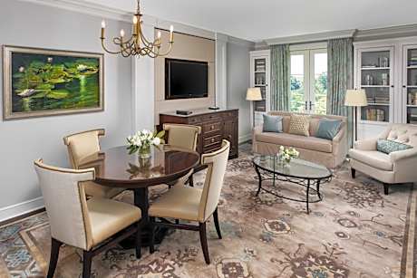 Premier One-Bedroom Suite
