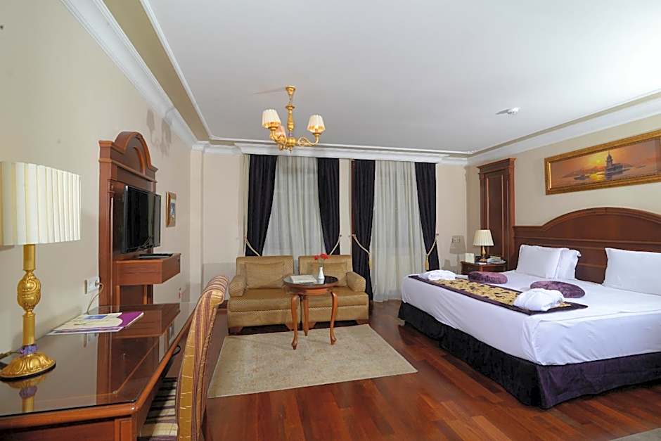 Photo 1 of 16 of Deluxe 1 Queen Bed Suite