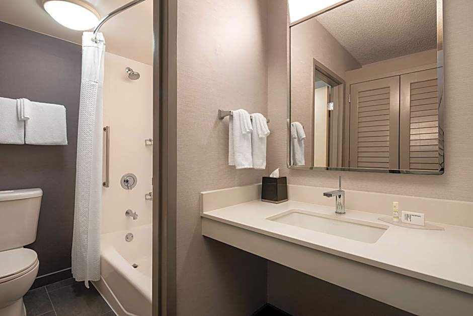 Courtyard by Marriott Seattle Southcenter