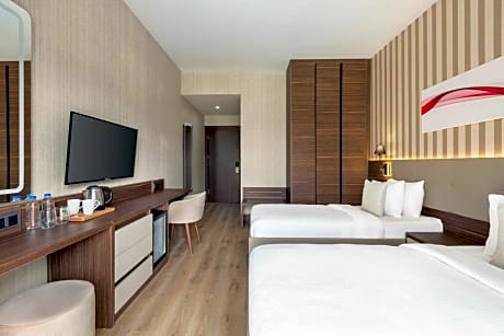 Accessible Single Room with Garden View - Non-Smoking