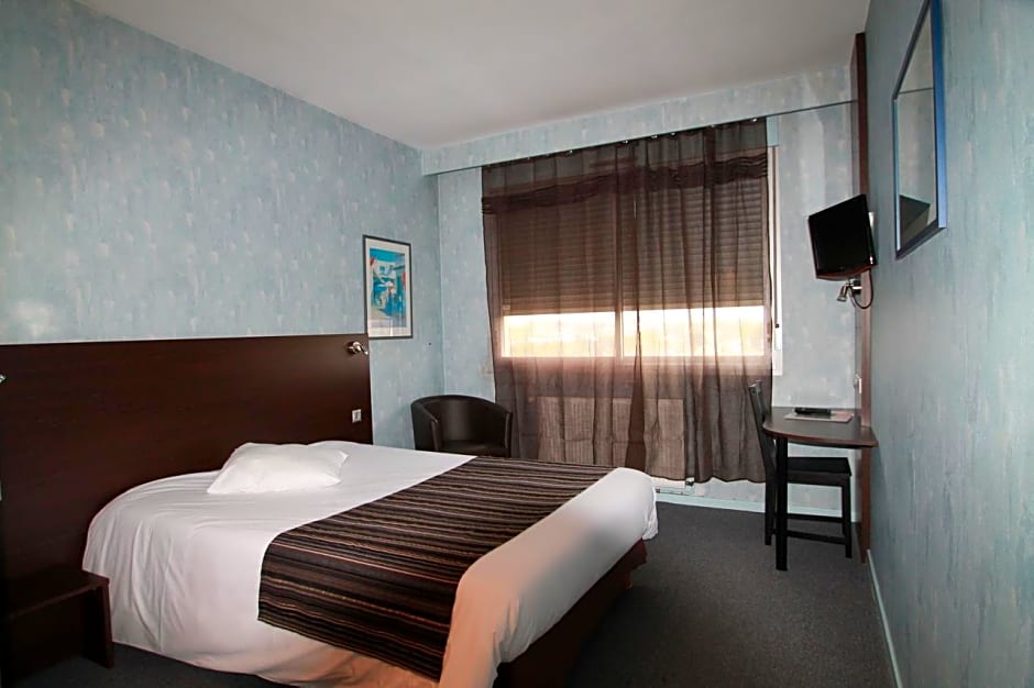 Adonis Lyon Est Hôtel Artys