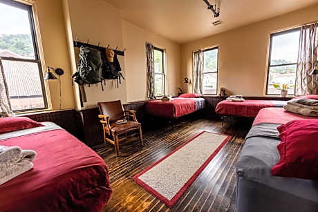 Classic Quadruple Room