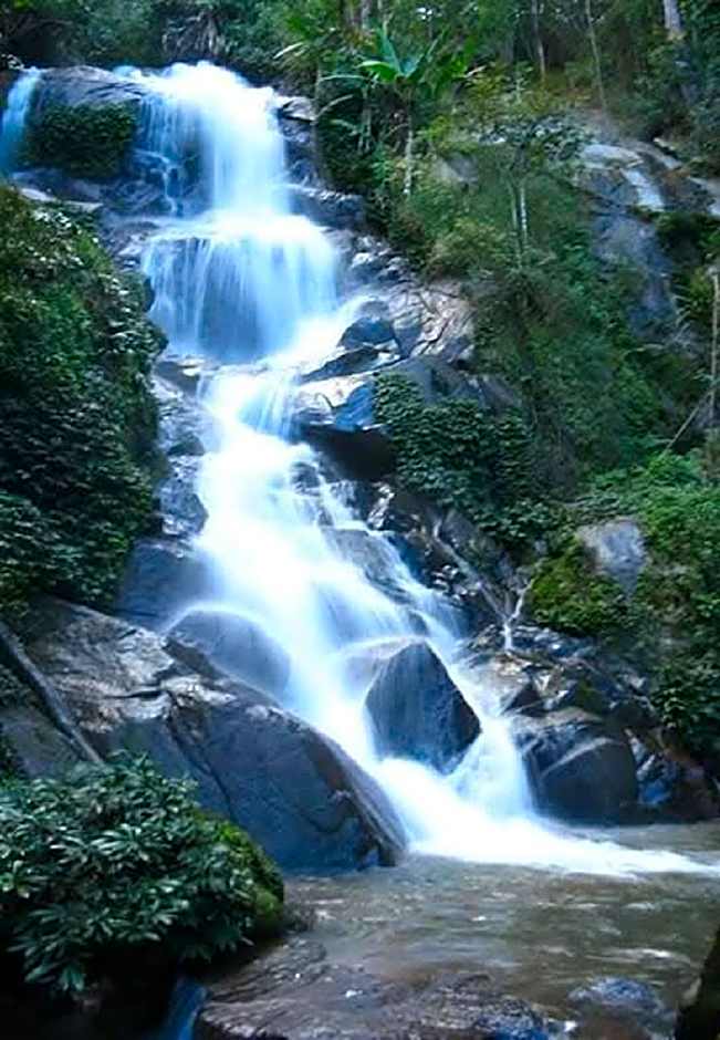Akha Hill House Hotel
