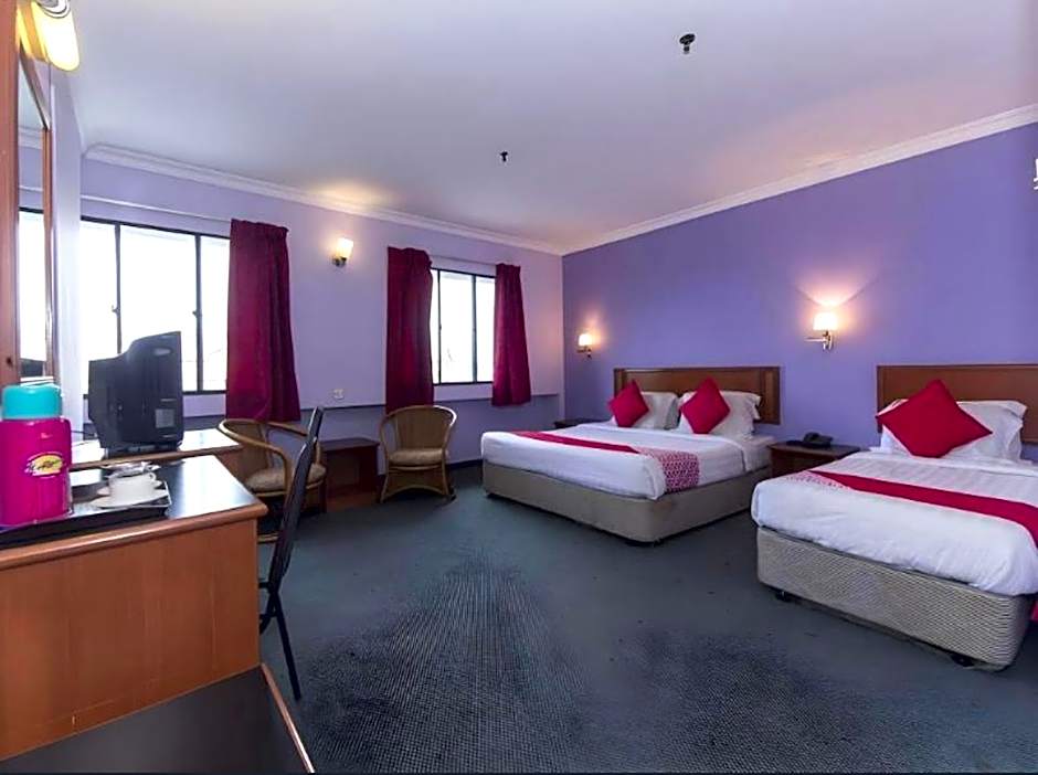Super OYO 473 Comfort Hotel 2
