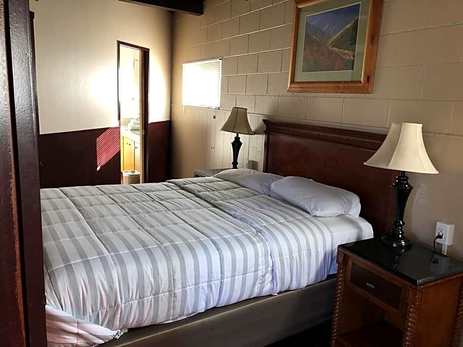 Sierra Lodge Three Rivers