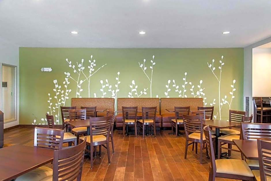 Sleep Inn & Suites Marshall - University Area